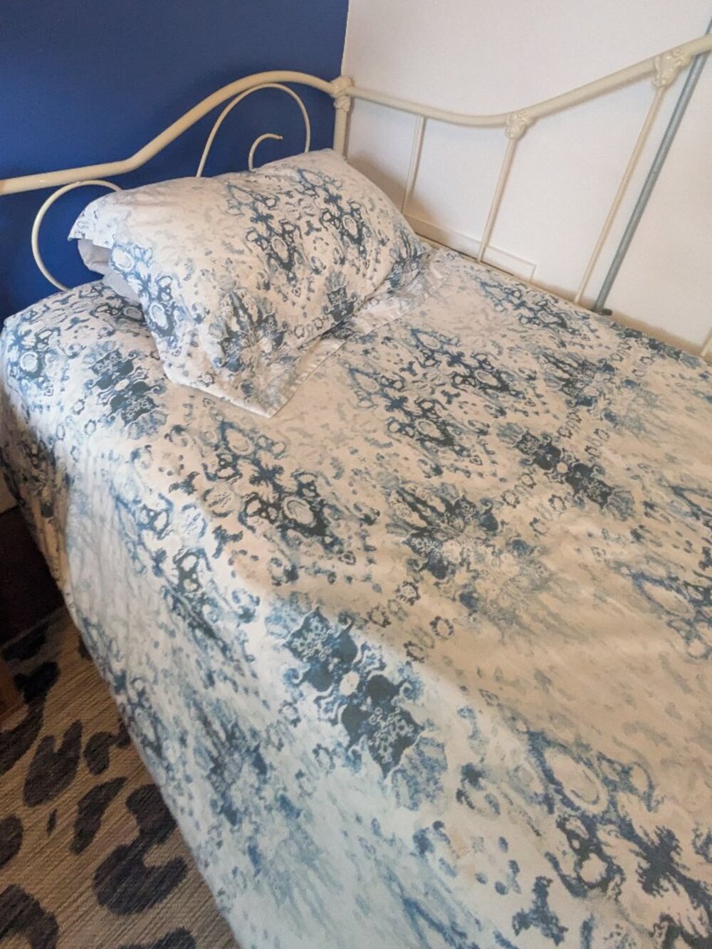Sferra Luxury Blue & White Ikat/Damask Print Twin Duvet Cover, Sham & Insert Set